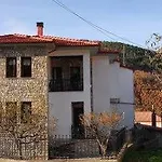 Petrino Gasthof Pezoúla