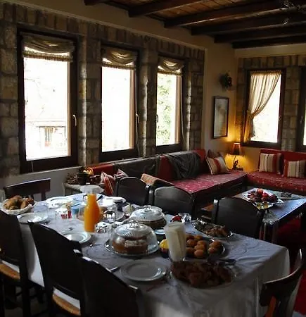 Πανσιόν το πέτρινο Πεζούλα