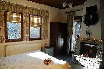 Πανσιόν το πέτρινο Πεζούλα